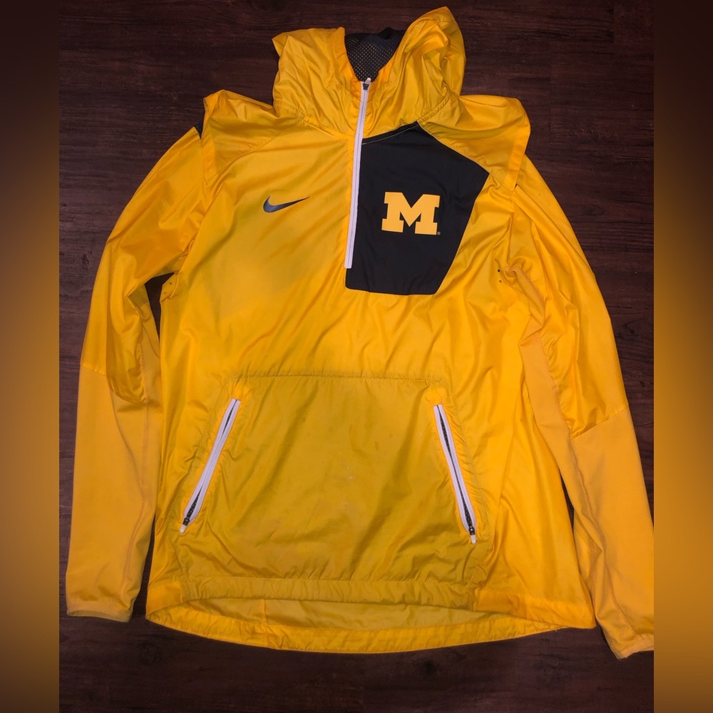 Michigan - Nike Flyknit Jacket